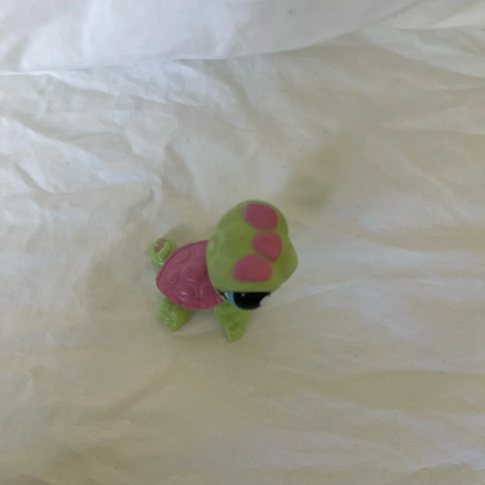 Littlest Pet Shop Sea Turtle #1910 - Picture 4 of 7